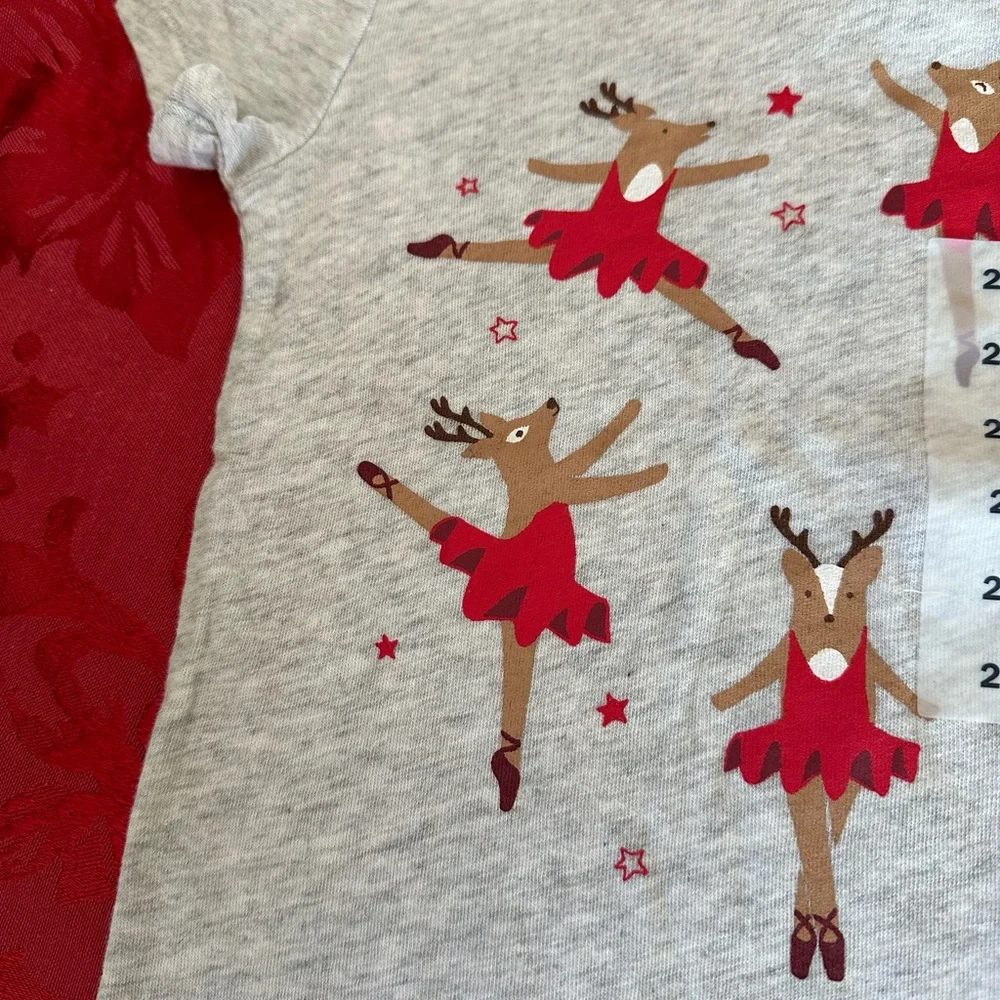 🌵3/$15 Old Navy short sleeve reindeer dancing ballerina shirt (see description)